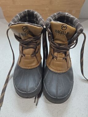 Magellan Outdoors Kids Brown and Black Waterproof Lace-Up Snow Boots